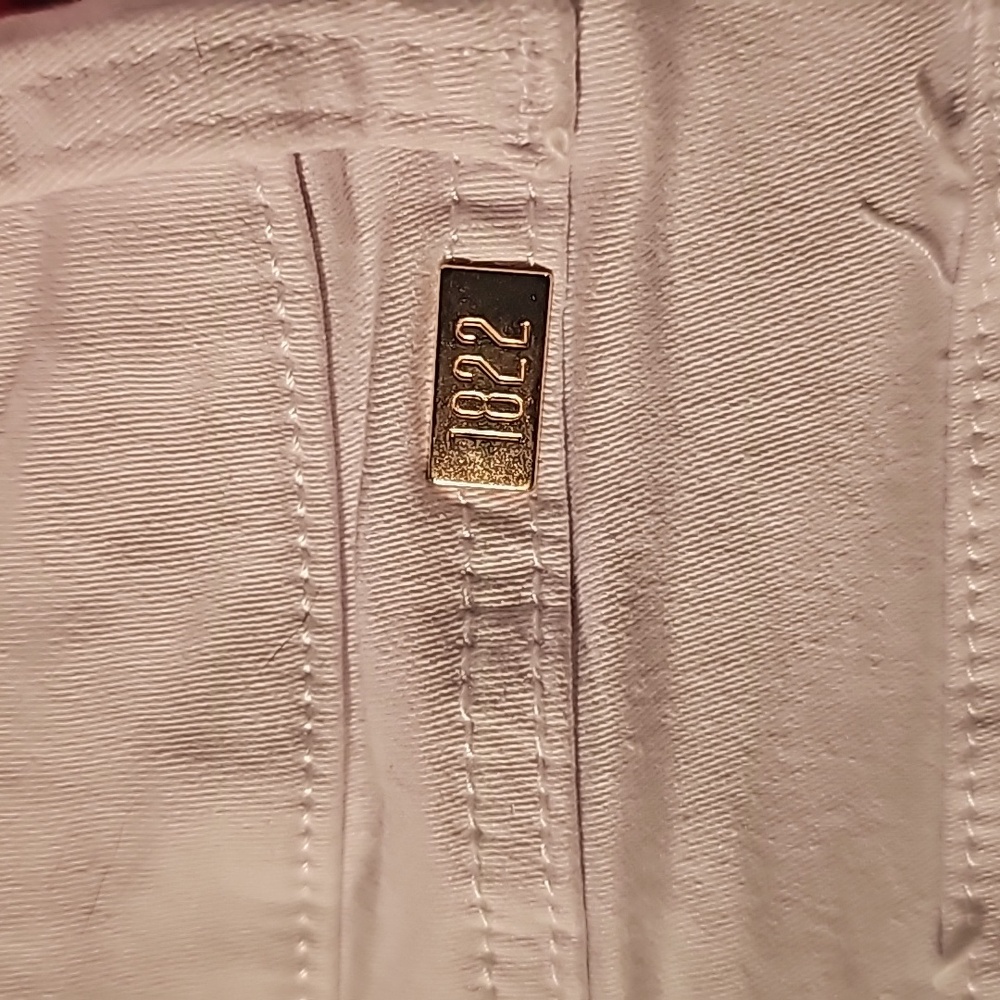 Woman's, 1822 denim jean shorts , size 16/33, all white . - Picture 9 of 11